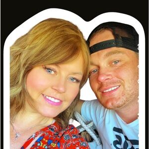 We’re going live! We are back after a long break but ready to go! 💅😘😜😉